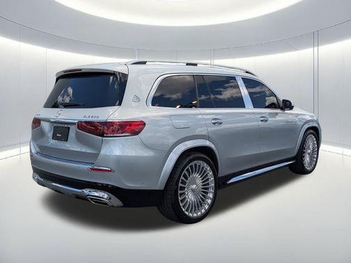 Cirrus Silver Metallic 2023 Mercedes-Benz Maybach GLS 600 4MATIC