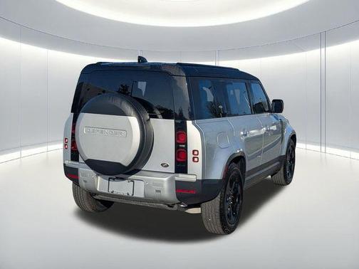 2021 Land Rover Defender 110 SE