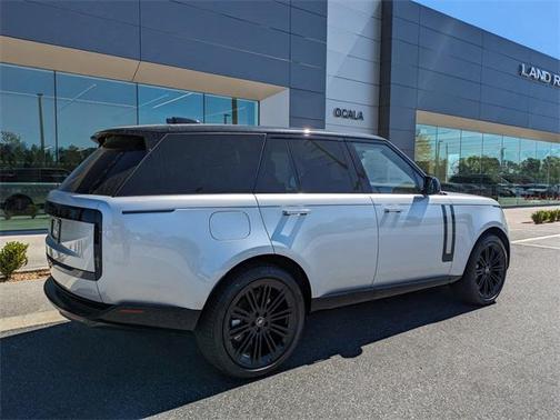 2025 Land Rover Range Rover P530 SE