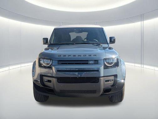 2026 Land Rover Defender P400 X-Dynamic SE