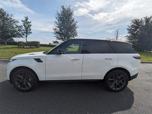 2025 Land Rover Range Rover Sport SE