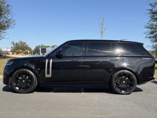 2023 Land Rover Range Rover P530 SE