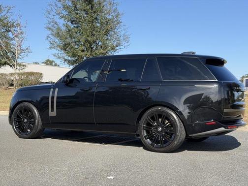 2023 Land Rover Range Rover P530 SE