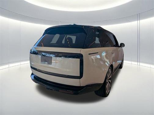 2025 Land Rover Range Rover P530 SE 7 Seat