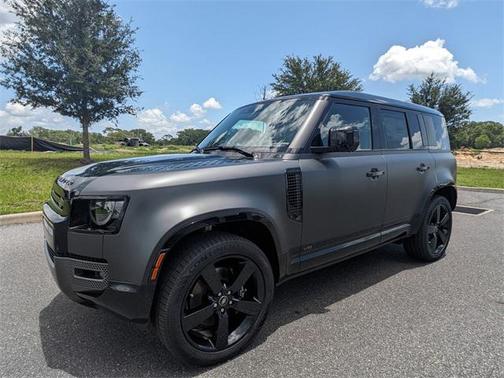 2025 Land Rover Defender 110 V8