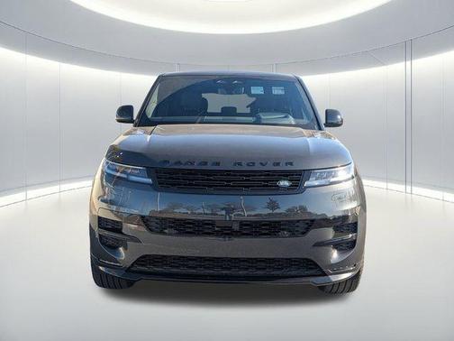 2026 Land Rover Range Rover Sport SE
