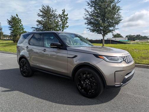 2025 Land Rover Discovery P300 S