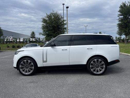Ostuni Pearl White Metallic 2024 Land Rover Range Rover P530 Autobiography