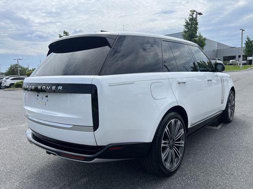 Ostuni Pearl White Metallic 2024 Land Rover Range Rover P530 Autobiography