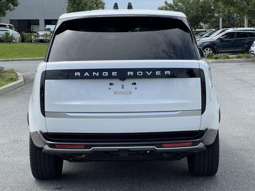 Ostuni Pearl White Metallic 2024 Land Rover Range Rover P530 Autobiography