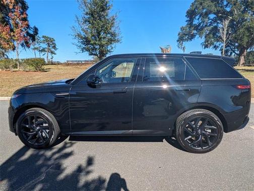 2025 Land Rover Range Rover Sport SE