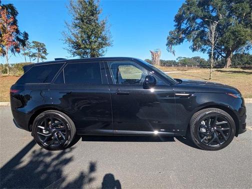 2025 Land Rover Range Rover Sport SE