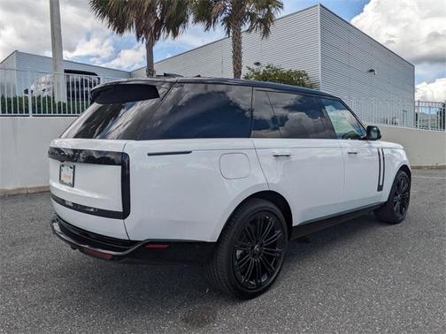 2025 Land Rover Range Rover P400 SE 7 Seat