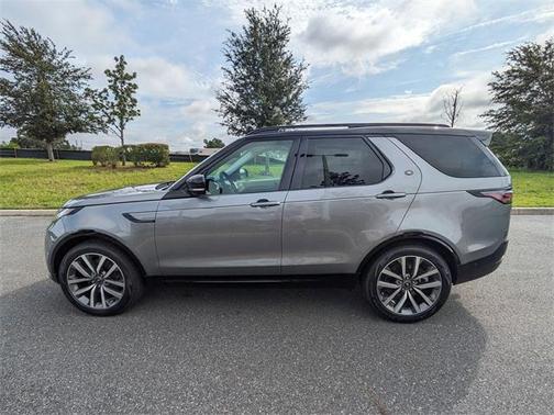 2025 Land Rover Discovery P360 Dynamic SE