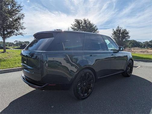2025 Land Rover Range Rover P400 SE