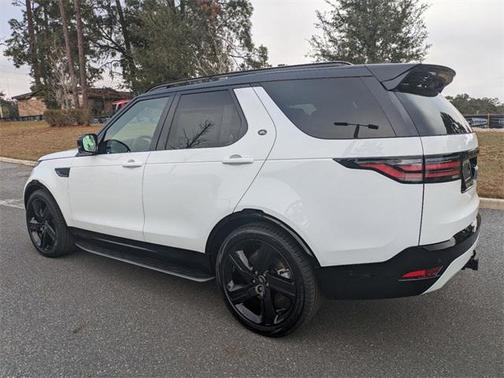 2025 Land Rover Discovery P360 Dynamic SE