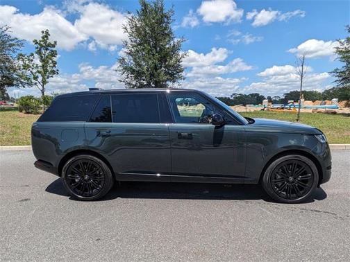 2025 Land Rover Range Rover P530 SE 7 Seat