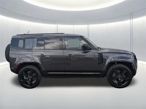 2022 Land Rover Defender 110 X-Dynamic HSE