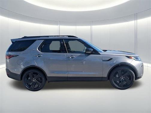 2025 Land Rover Discovery P300 S