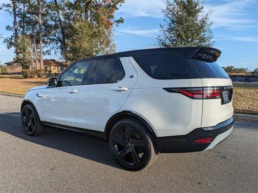 2025 Land Rover Discovery P360 Metropolitan Edition