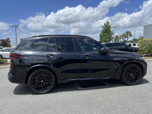 Black Sapphire Metallic 2024 BMW X5 M60i