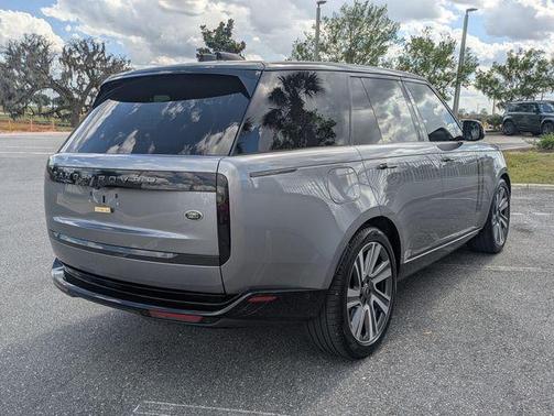 Eiger Gray Metallic 2023 Land Rover Range Rover P400 SE