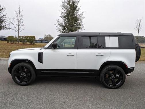 2025 Land Rover Defender 110 P500 X-Dynamic SE