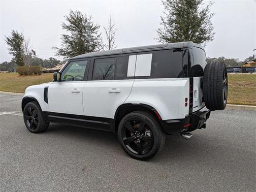 2025 Land Rover Defender 110 P500 X-Dynamic SE