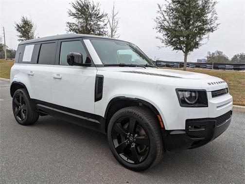 2025 Land Rover Defender 110 P500 X-Dynamic SE