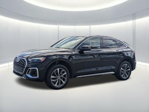 Black Metallic 2022 Audi Q5 Sportback 45 S line Premium