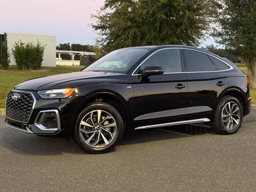 Black Metallic 2022 Audi Q5 Sportback 45 S line Premium