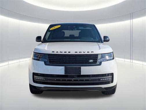 2025 Land Rover Range Rover P400 SE