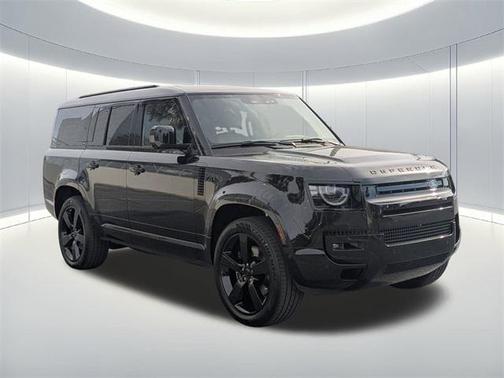 2026 Land Rover Defender V8