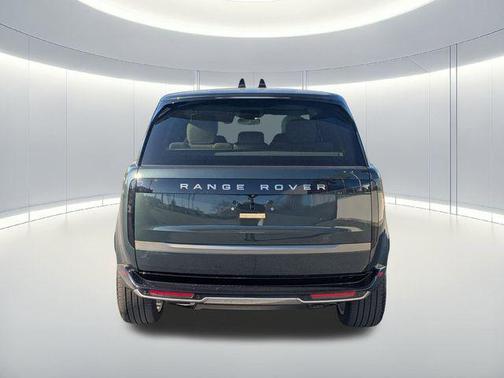 2025 Land Rover Range Rover P530 SE