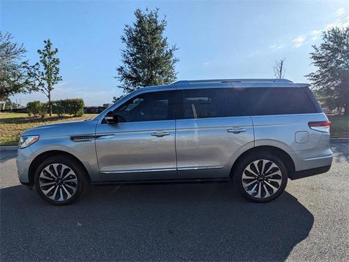 2022 Lincoln Navigator Reserve