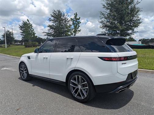 2023 Land Rover Range Rover Sport SE