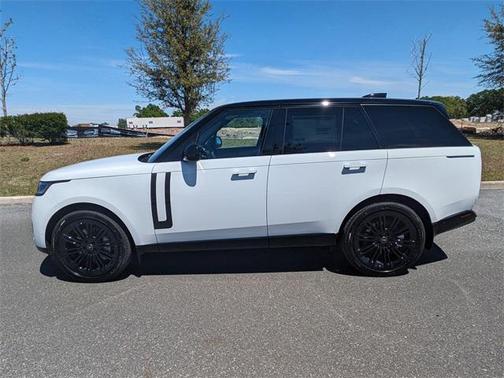 2025 Land Rover Range Rover P530 SE