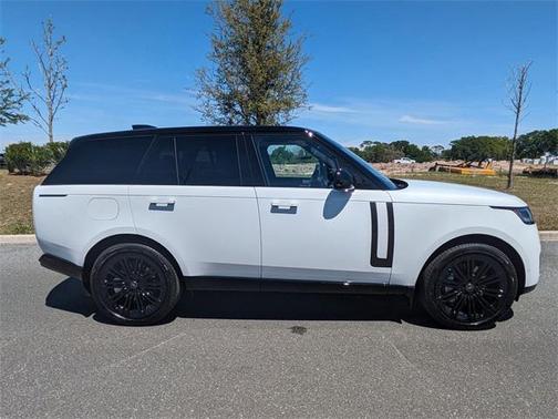 2025 Land Rover Range Rover P530 SE