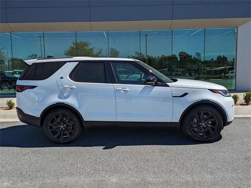 2025 Land Rover Discovery P300 S
