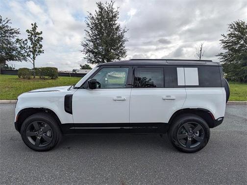 2025 Land Rover Defender 110 P400 X-Dynamic SE