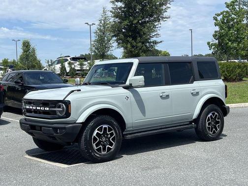 Cactus Gray 2023 Ford Bronco Outer Banks