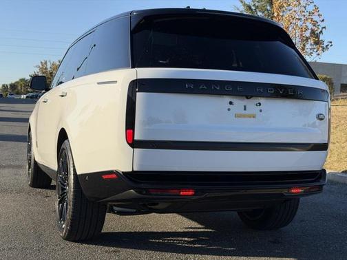 2023 Land Rover Range Rover P400 SE