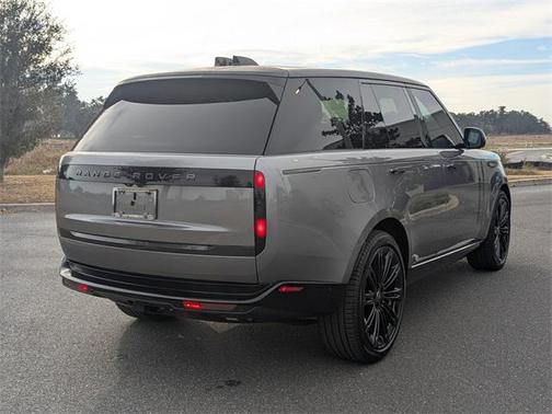 2024 Land Rover Range Rover P530 SE