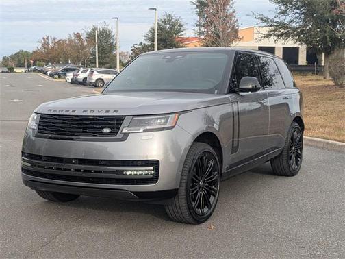 2024 Land Rover Range Rover P530 SE