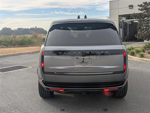 2024 Land Rover Range Rover P530 SE