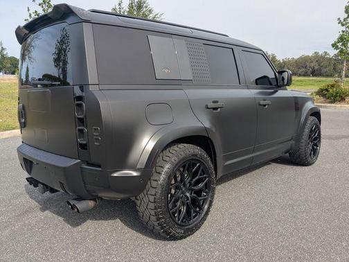 Santorini Black Metallic 2020 Land Rover Defender 110 SE
