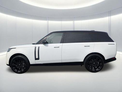 Fuji White 2024 Land Rover Range Rover P400 SE