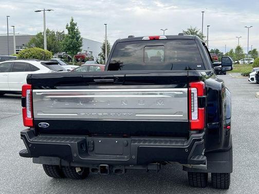 Agate Black Metallic 2024 Ford F-450 Platinum