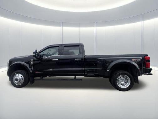 Agate Black Metallic 2024 Ford F-450 Platinum