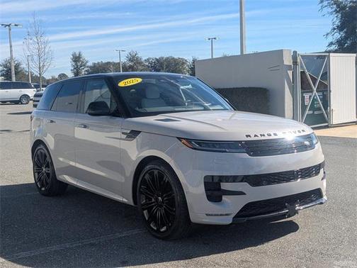 2025 Land Rover Range Rover Sport SE